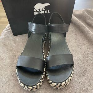 Women's Sorel Cameron Flatform Sandal Size 9.5